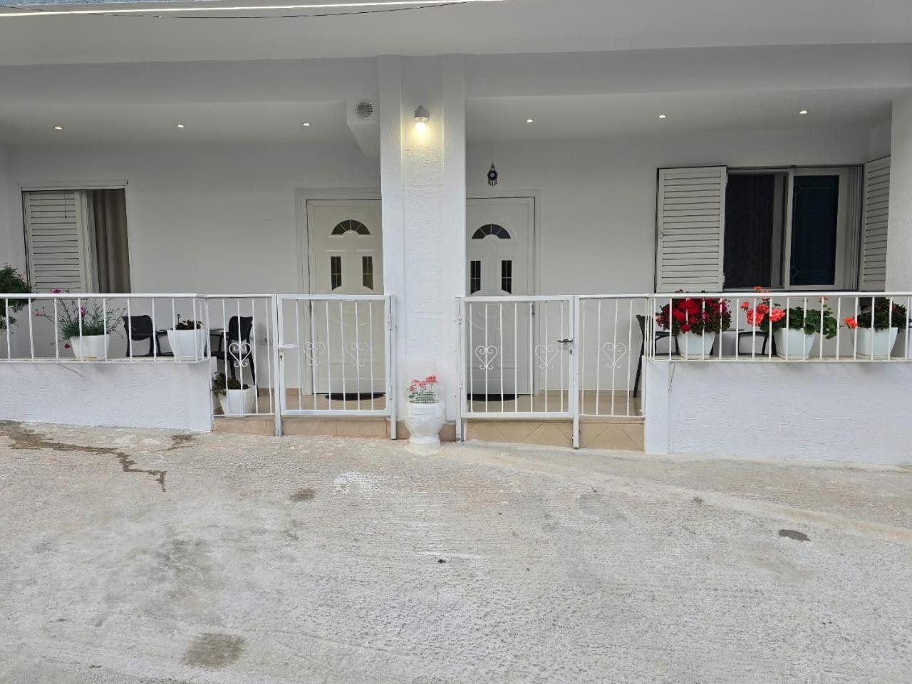 Aila Apartment Sarande Ngoại thất bức ảnh