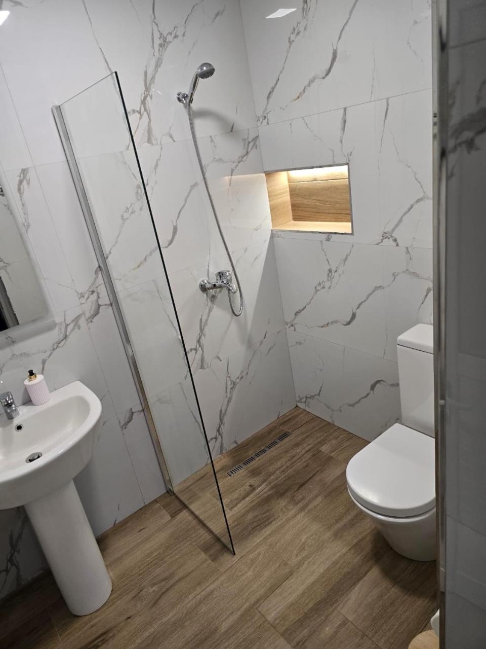 Aila Apartment Sarande Ngoại thất bức ảnh