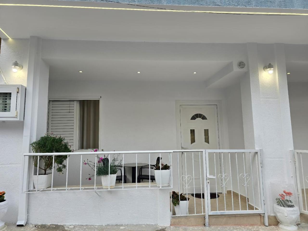 Aila Apartment Sarande Ngoại thất bức ảnh